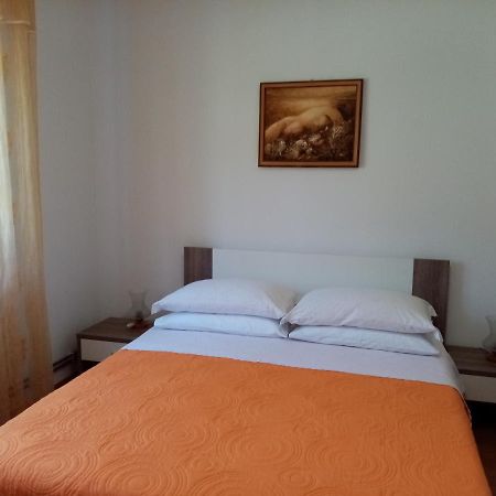 Apartman Violeta Ловран Екстер'єр фото