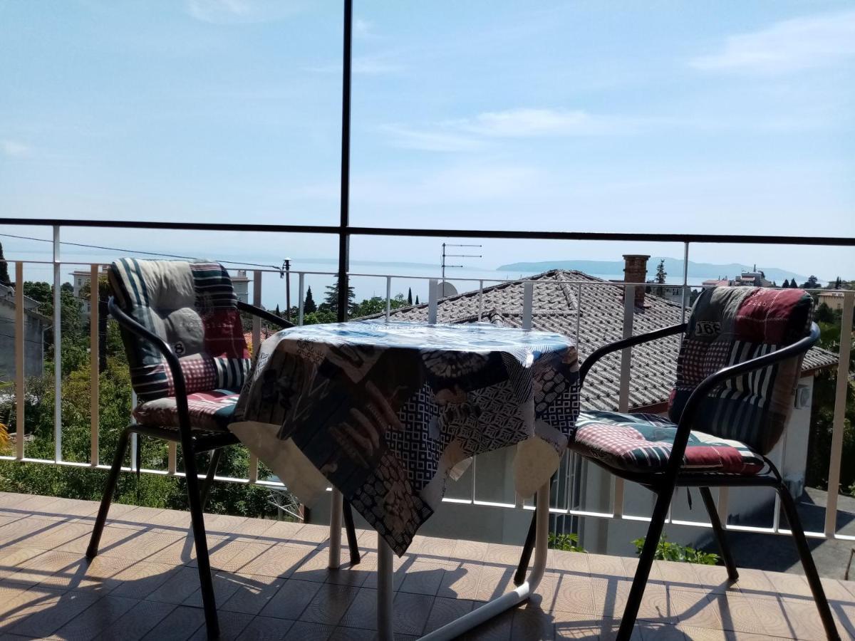 Apartman Violeta Ловран Екстер'єр фото